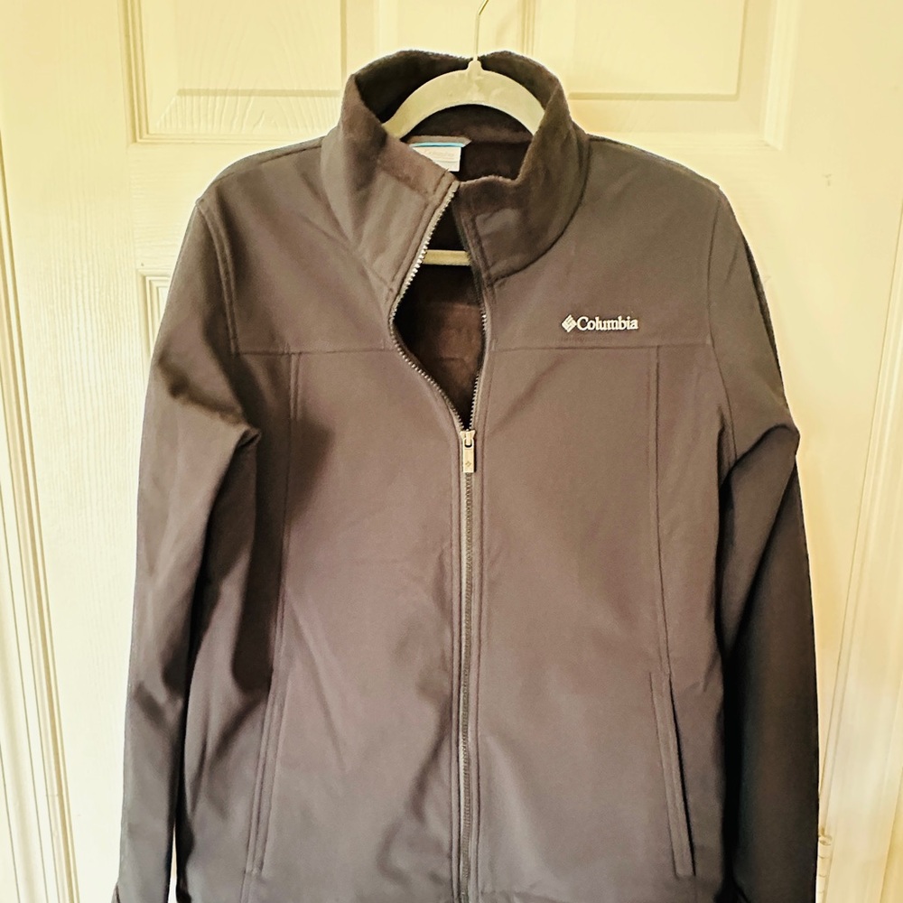 Columbia Men’s Black Softshell Jacket - Picture 1 of 11